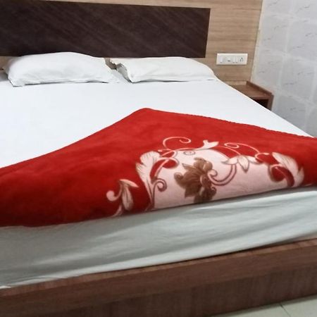 Hotel Shree Krishna Ahmedabad Ngoại thất bức ảnh